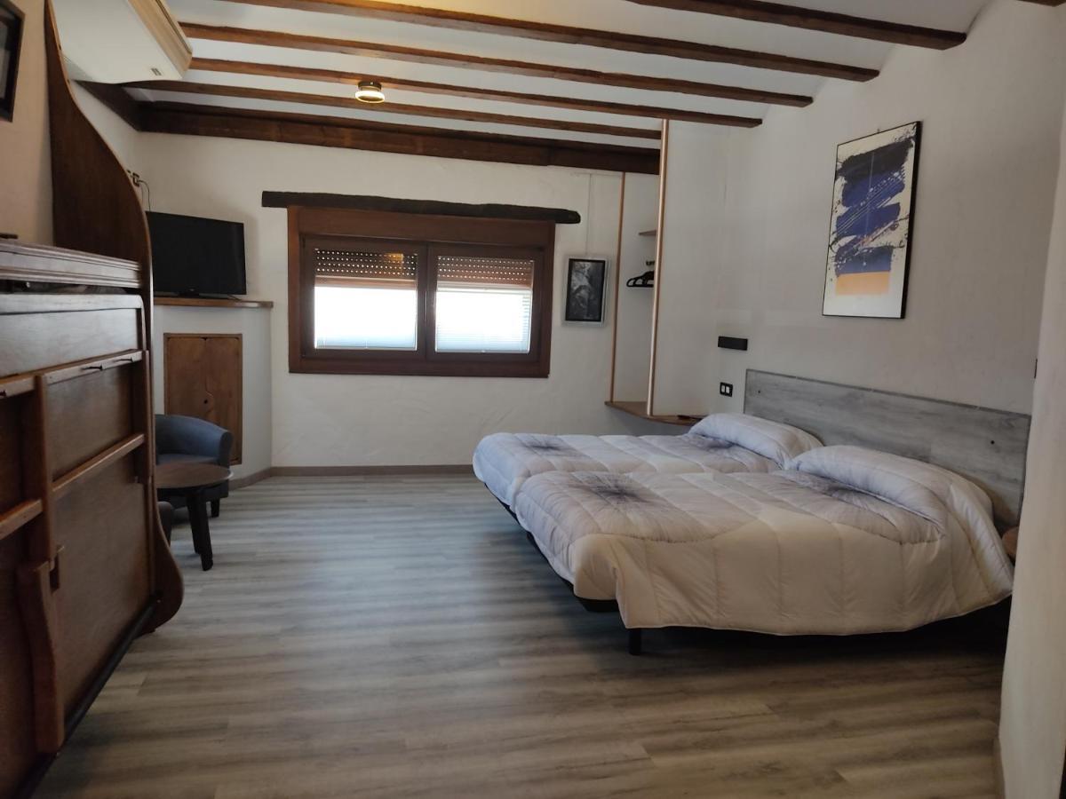 Hostal Suetxe Лос-Аркос Экстерьер фото