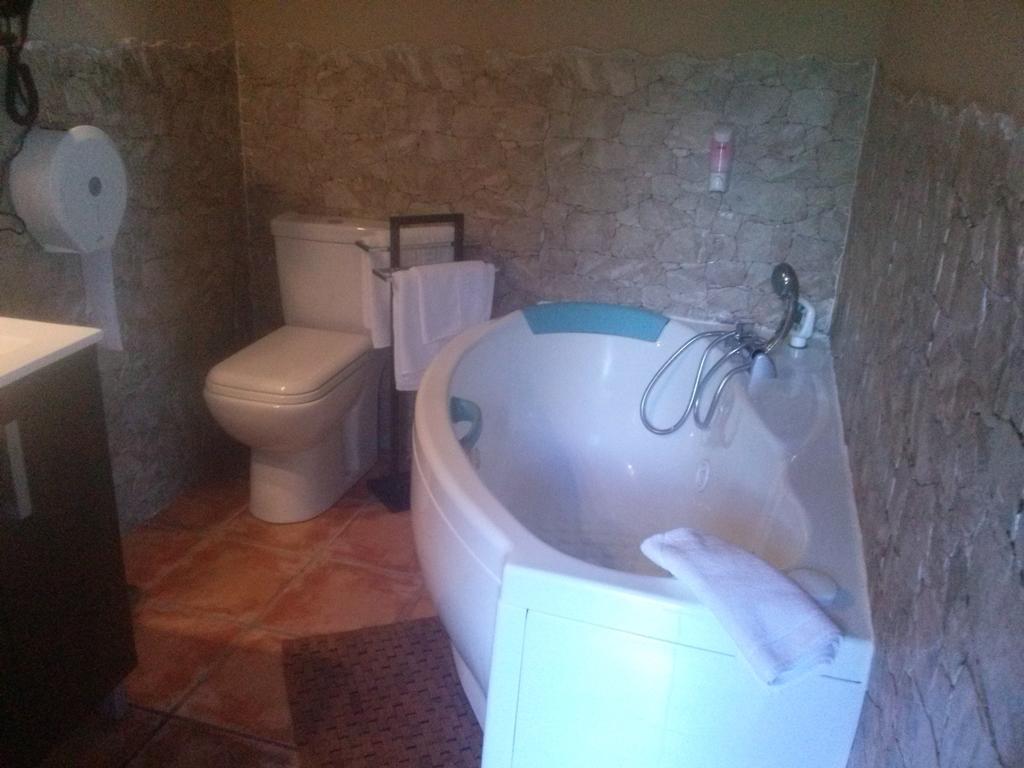Hostal Suetxe Лос-Аркос Экстерьер фото